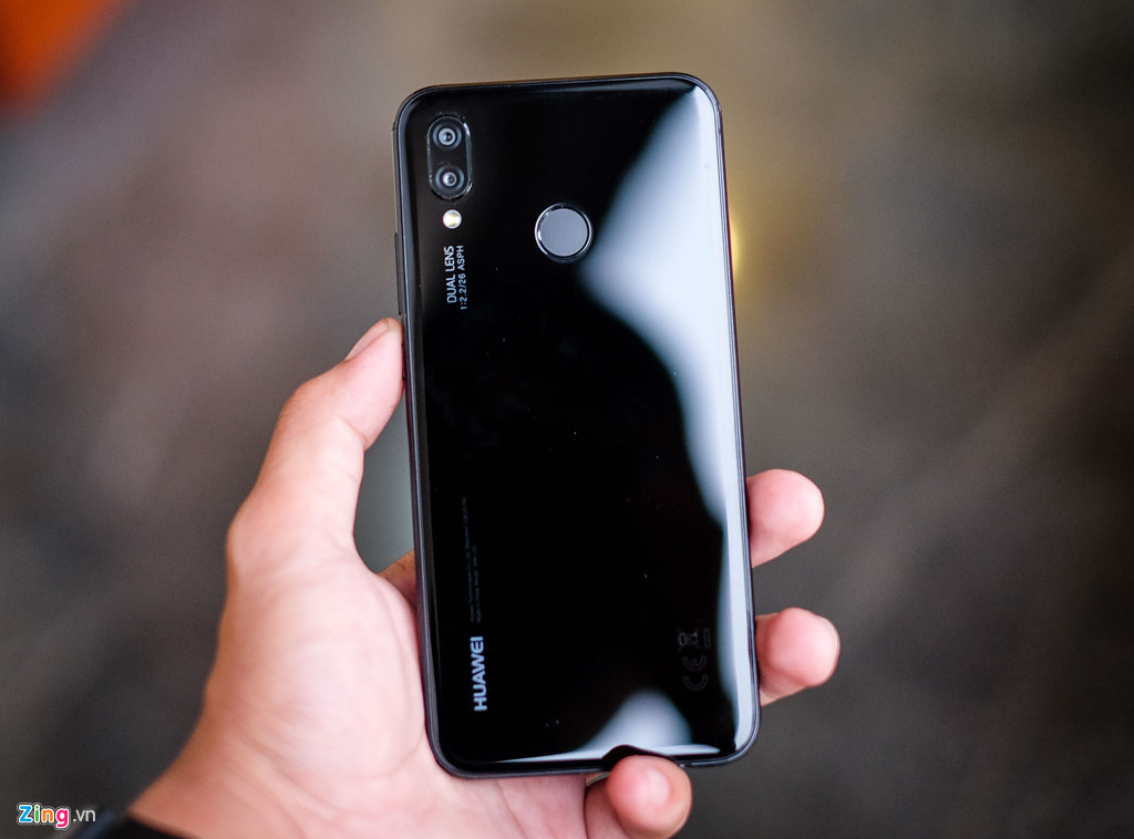 Chi tiết Huawei Nova 3e: Thiết kế tốt, có camera kép và tai thỏ